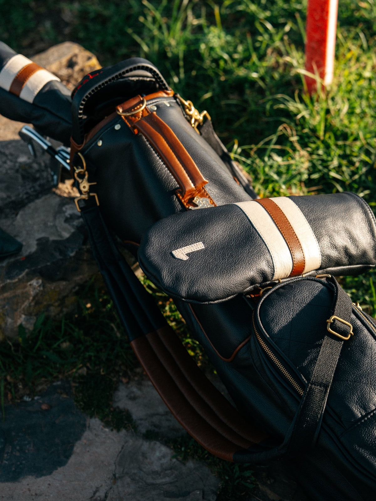Black, Tan Trim Leather Sunday Bag golf bag, view 5